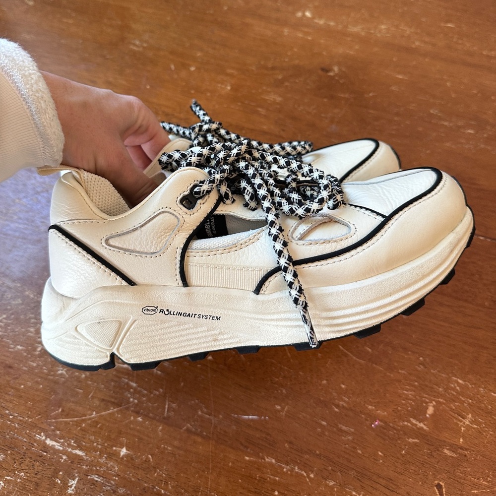 BRANDBLACK Vibram Sneakers